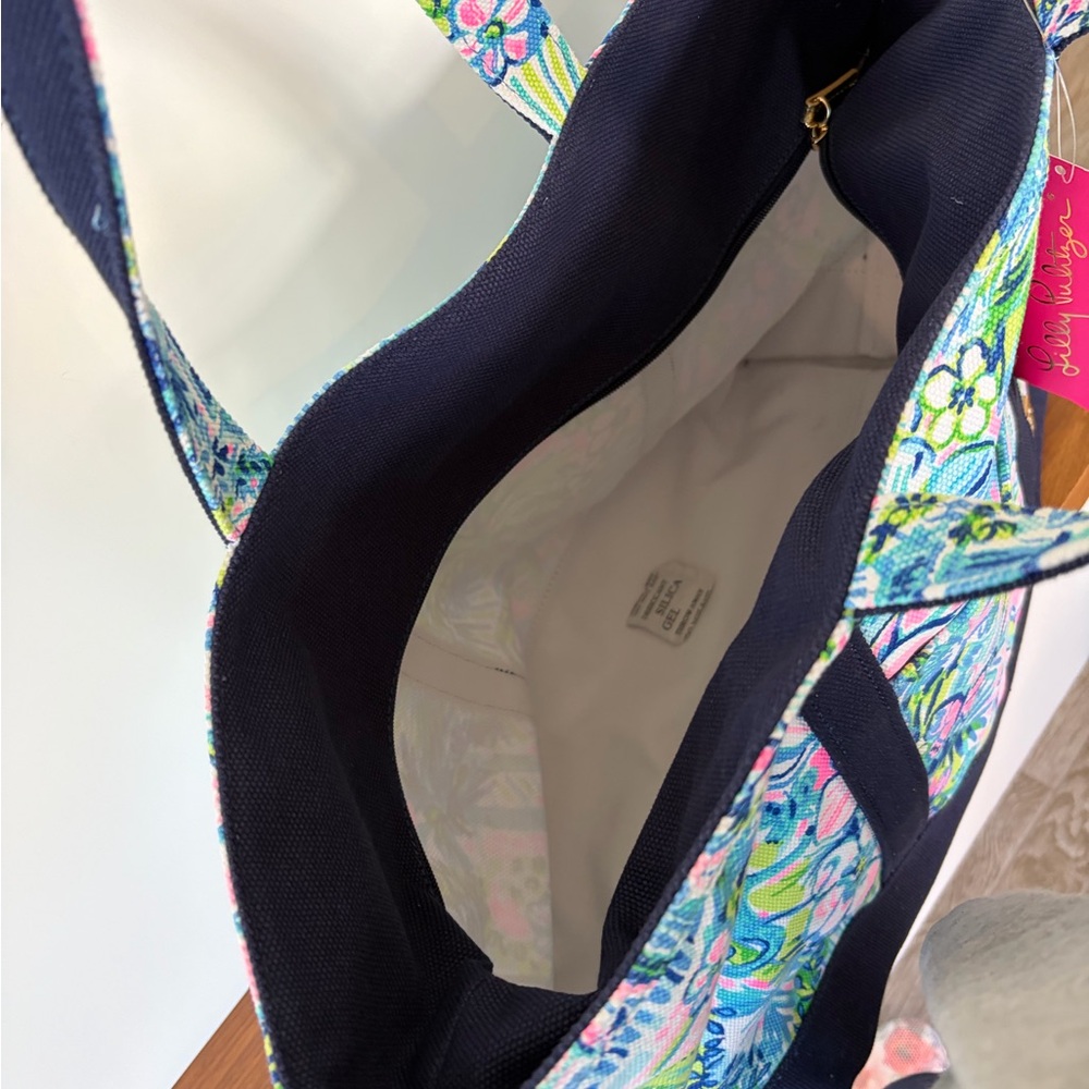Lilly Pulitzer tote - Picture 4 of 5